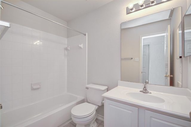5723 Vinemont Lane, Houston, TX 77084