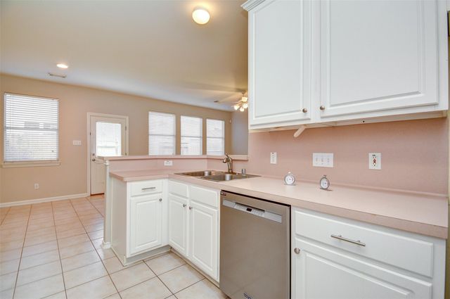 5723 Vinemont Lane, Houston, TX 77084