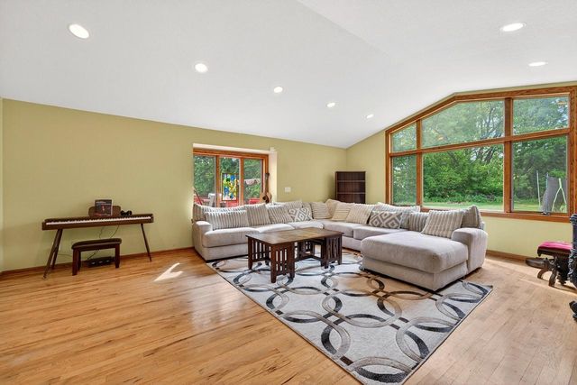 62 E Prospect COURT, Hartford, WI 53027