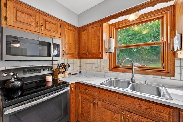 62 E Prospect COURT, Hartford, WI 53027