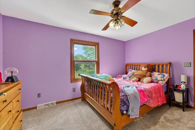 62 E Prospect COURT, Hartford, WI 53027