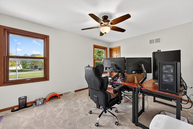 62 E Prospect COURT, Hartford, WI 53027