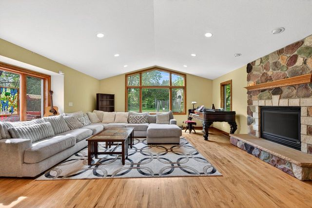 62 E Prospect COURT, Hartford, WI 53027