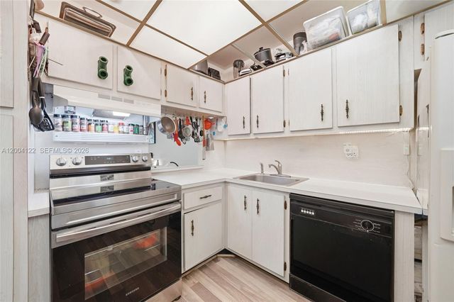 3190 Holiday Springs Blvd 4-306, Margate, FL 33063