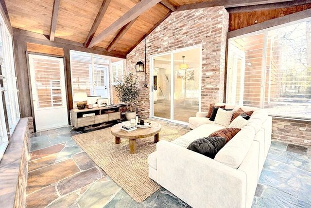 17 Brentwood Rd, Sudbury, MA 01776