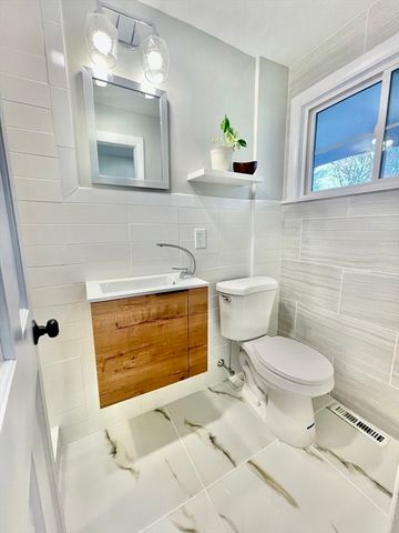 17 Brentwood Rd, Sudbury, MA 01776