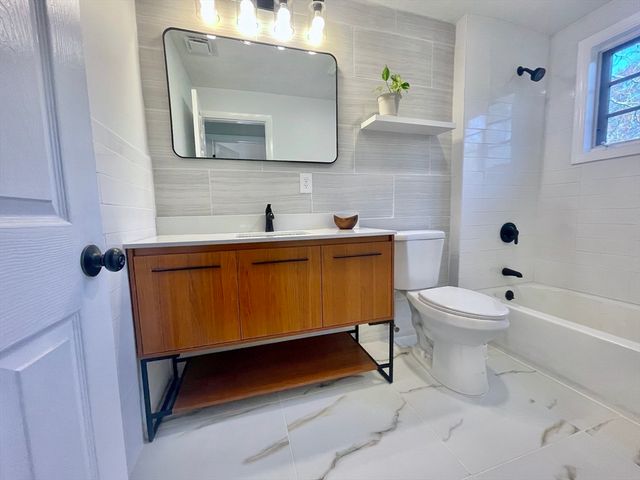 17 Brentwood Rd, Sudbury, MA 01776