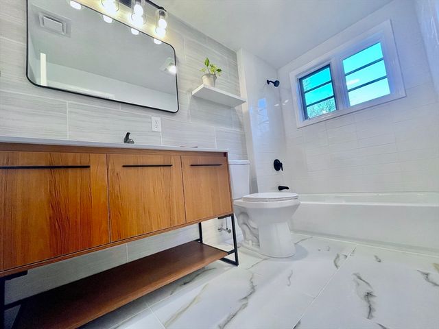 17 Brentwood Rd, Sudbury, MA 01776