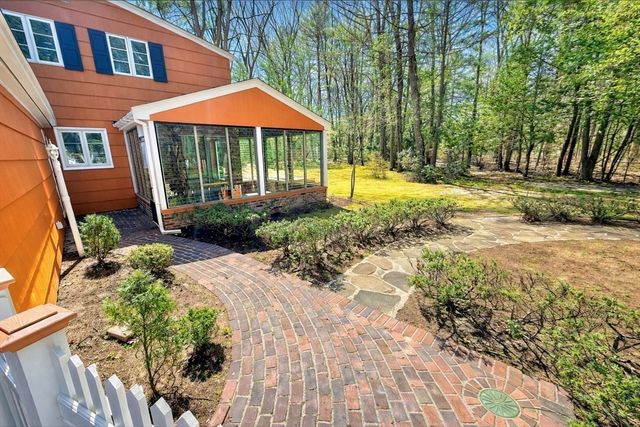 17 Brentwood Rd, Sudbury, MA 01776