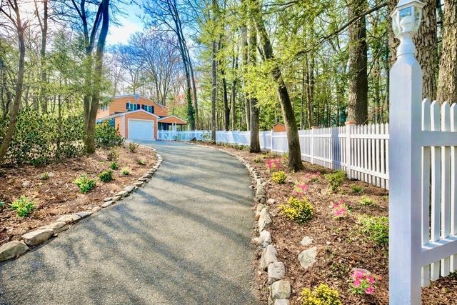 17 Brentwood Rd, Sudbury, MA 01776