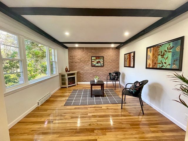 17 Brentwood Rd, Sudbury, MA 01776