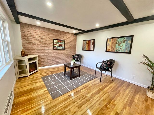 17 Brentwood Rd, Sudbury, MA 01776