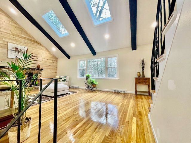 17 Brentwood Rd, Sudbury, MA 01776
