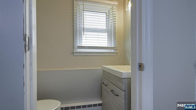 71 Chestnut Street, Lodi, NJ 07644