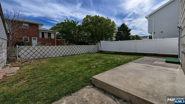 71 Chestnut Street, Lodi, NJ 07644