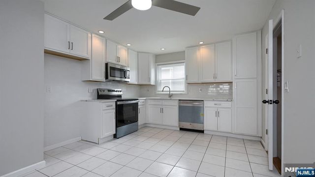 71 Chestnut Street, Lodi, NJ 07644