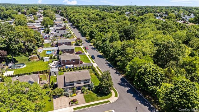 37 Sylvia Road, Plainview, NY 11803