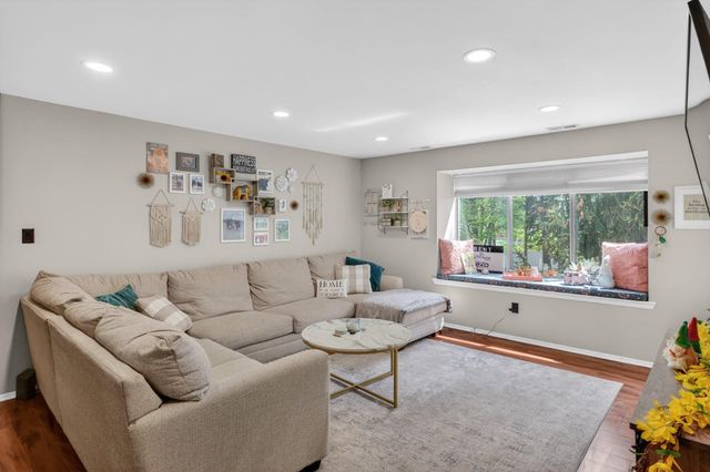 5109B ABERDEEN DR, Mount Laurel, NJ 08054