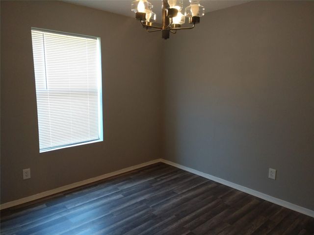 1902 Laura Lane, La Porte, TX 77571