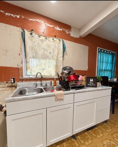 14200 Jane Street, Detroit, MI 48205