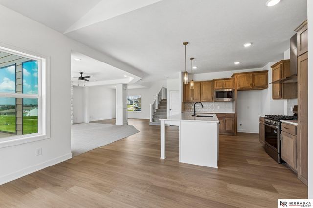10401 N 160 Street, Bennington, NE 68007