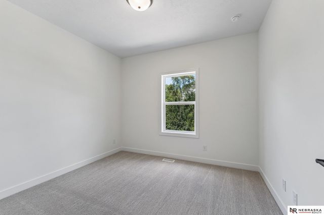 10401 N 160 Street, Bennington, NE 68007