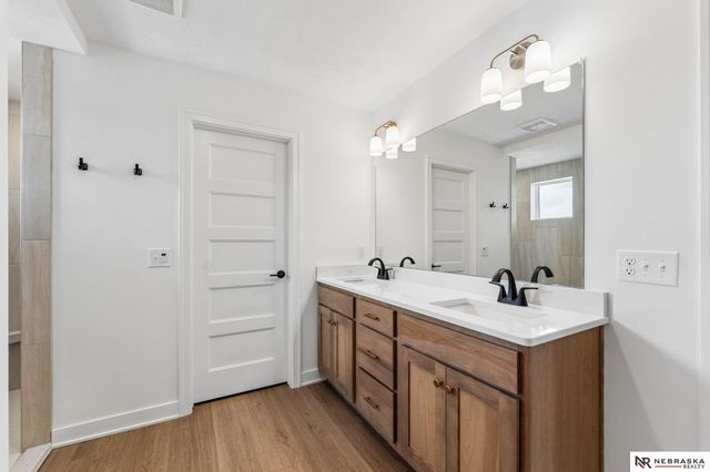 10401 N 160 Street, Bennington, NE 68007