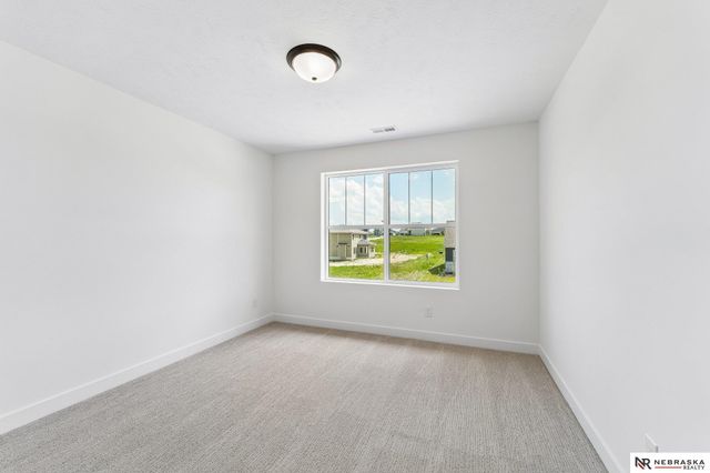 10401 N 160 Street, Bennington, NE 68007