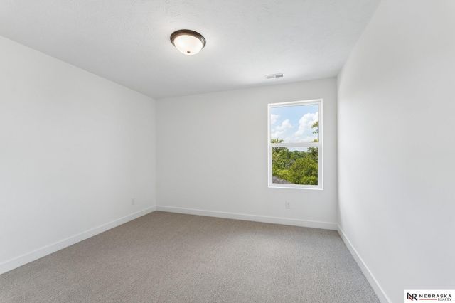 10401 N 160 Street, Bennington, NE 68007