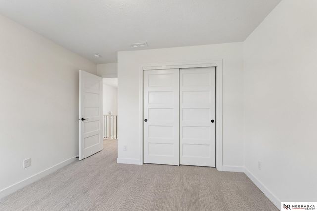 10401 N 160 Street, Bennington, NE 68007