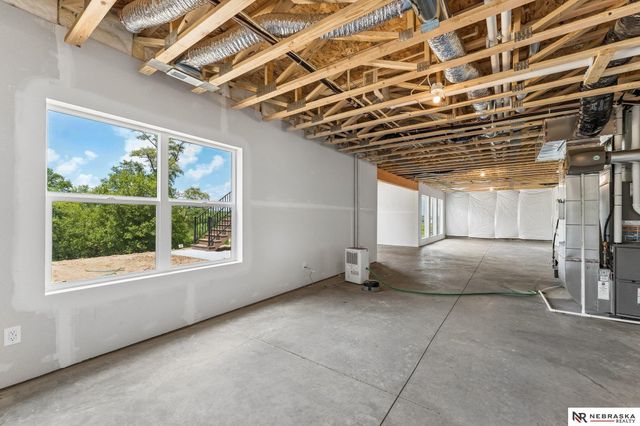 10401 N 160 Street, Bennington, NE 68007