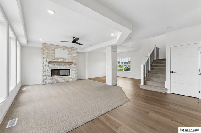 10401 N 160 Street, Bennington, NE 68007