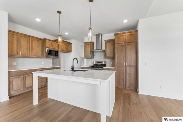 10401 N 160 Street, Bennington, NE 68007