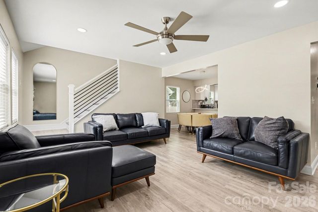 3816 Freedom Drive, Charlotte, NC 28208
