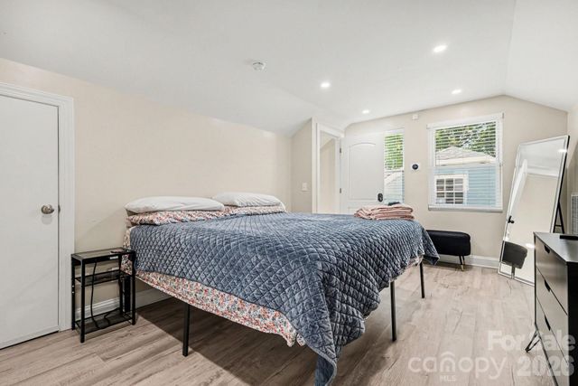 3816 Freedom Drive, Charlotte, NC 28208