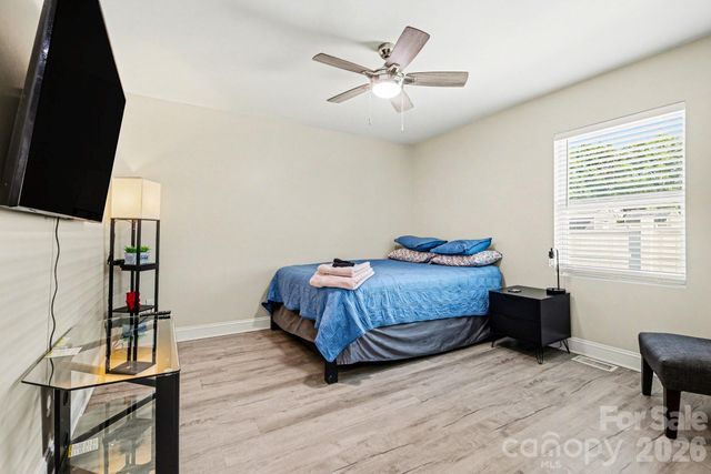 3816 Freedom Drive, Charlotte, NC 28208