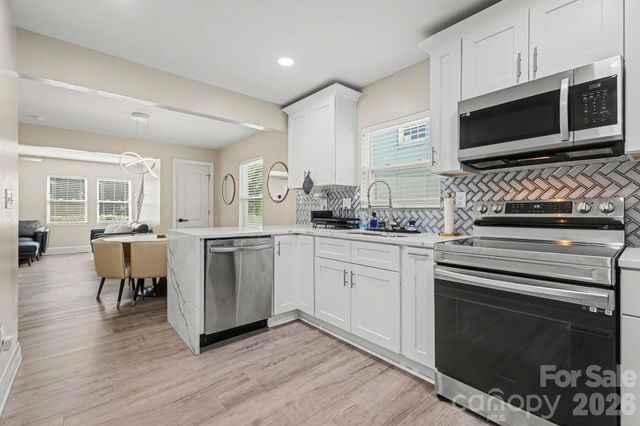 3816 Freedom Drive, Charlotte, NC 28208