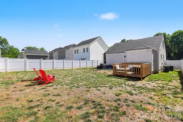 3816 Freedom Drive, Charlotte, NC 28208