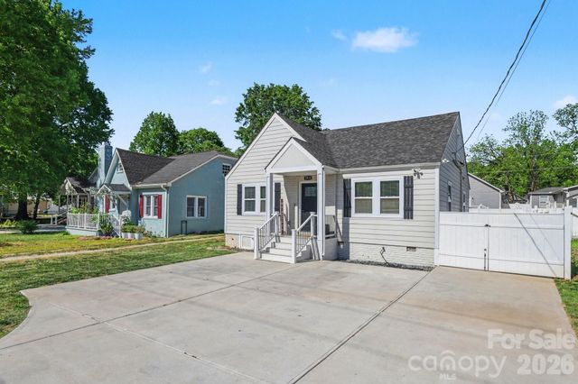 3816 Freedom Drive, Charlotte, NC 28208
