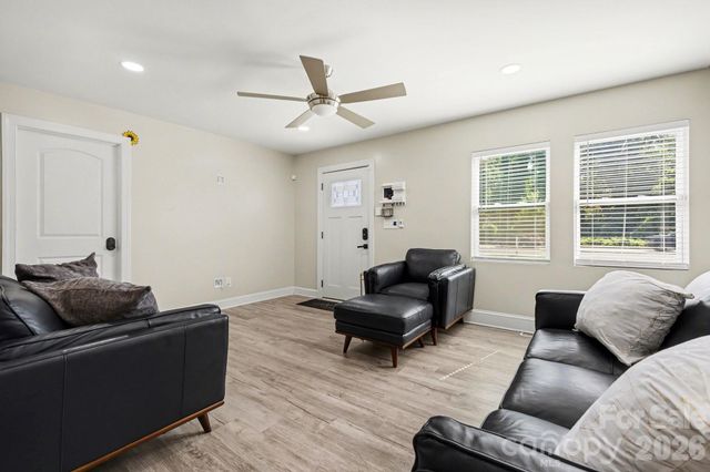 3816 Freedom Drive, Charlotte, NC 28208