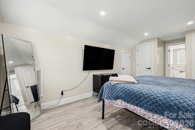 3816 Freedom Drive, Charlotte, NC 28208