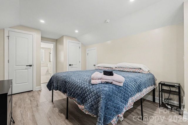 3816 Freedom Drive, Charlotte, NC 28208