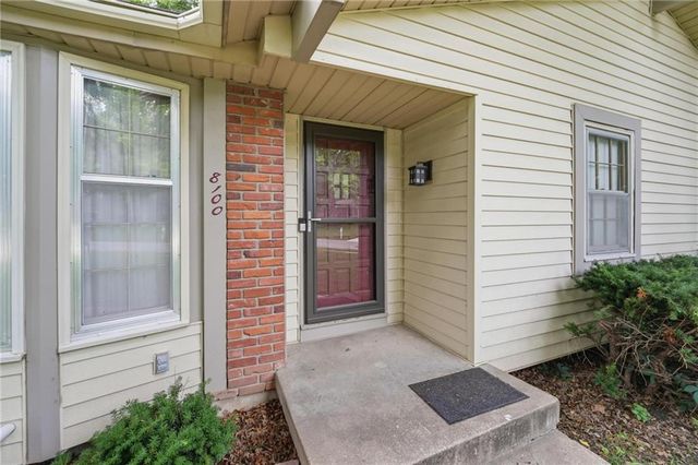 8100 Hauser Street, Lenexa, KS 66215