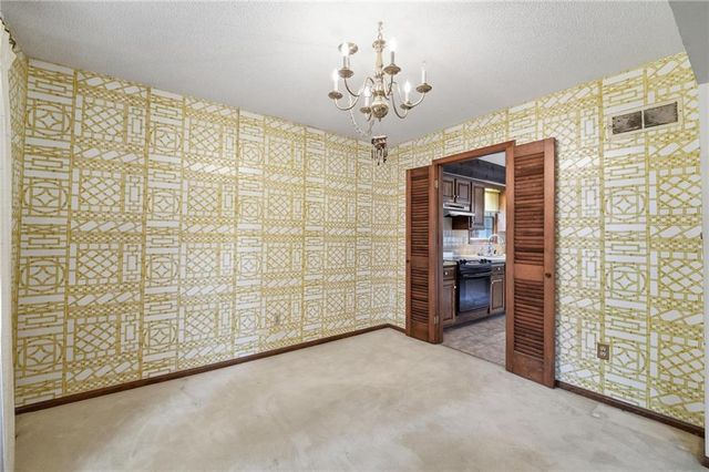 8100 Hauser Street, Lenexa, KS 66215