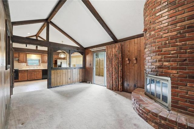 8100 Hauser Street, Lenexa, KS 66215