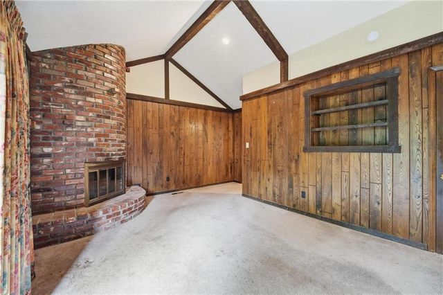 8100 Hauser Street, Lenexa, KS 66215