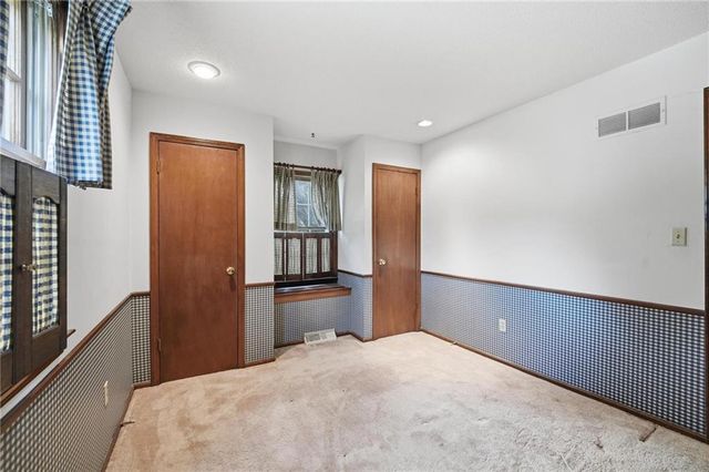 8100 Hauser Street, Lenexa, KS 66215
