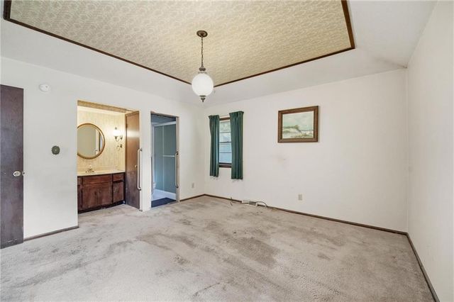 8100 Hauser Street, Lenexa, KS 66215