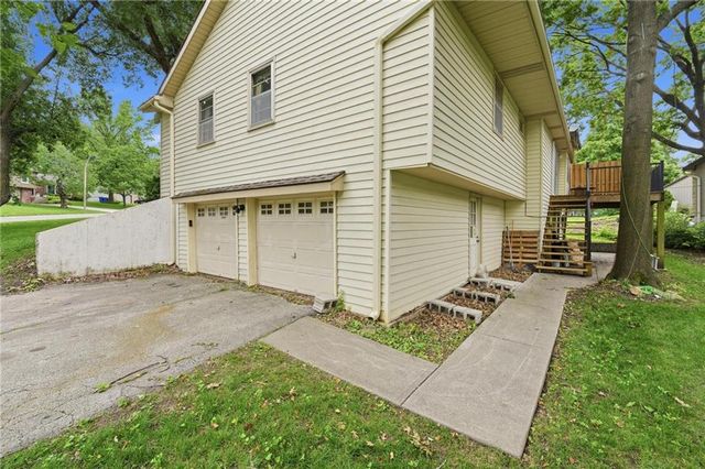 8100 Hauser Street, Lenexa, KS 66215