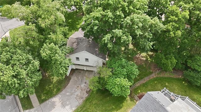 8100 Hauser Street, Lenexa, KS 66215